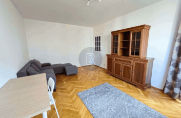 3-room apartment with a separate kitchen in Warsaw city center